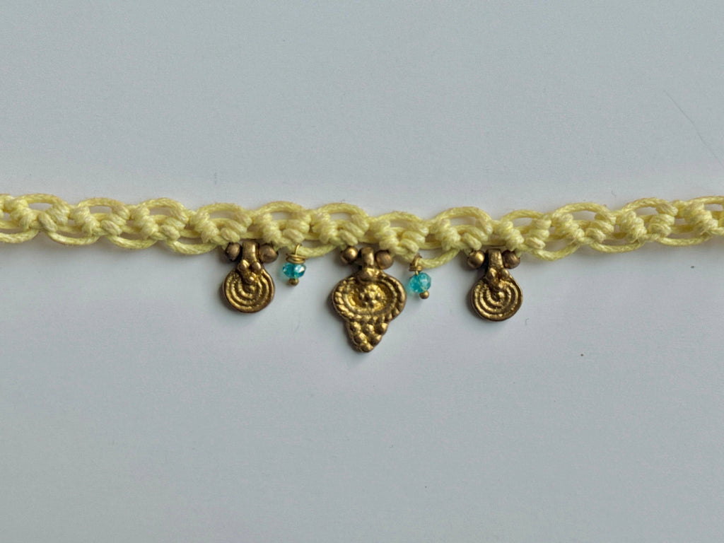Gul-e Nargis Yellow Choker